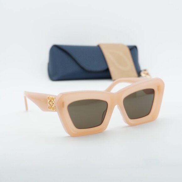 Loewe LW40145F 72E Cat Eye Sunglasses – Shiny Pink\\Brown main image 5